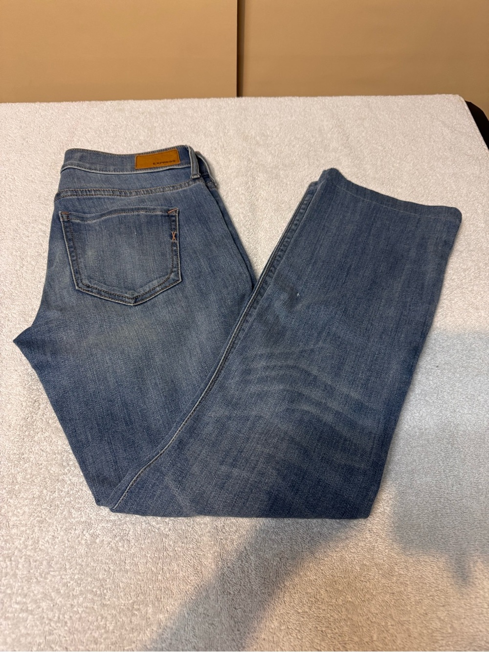 Women’s Express Barely Boot Mid Rise Stretch Faded Jeans Size 2 Petite
